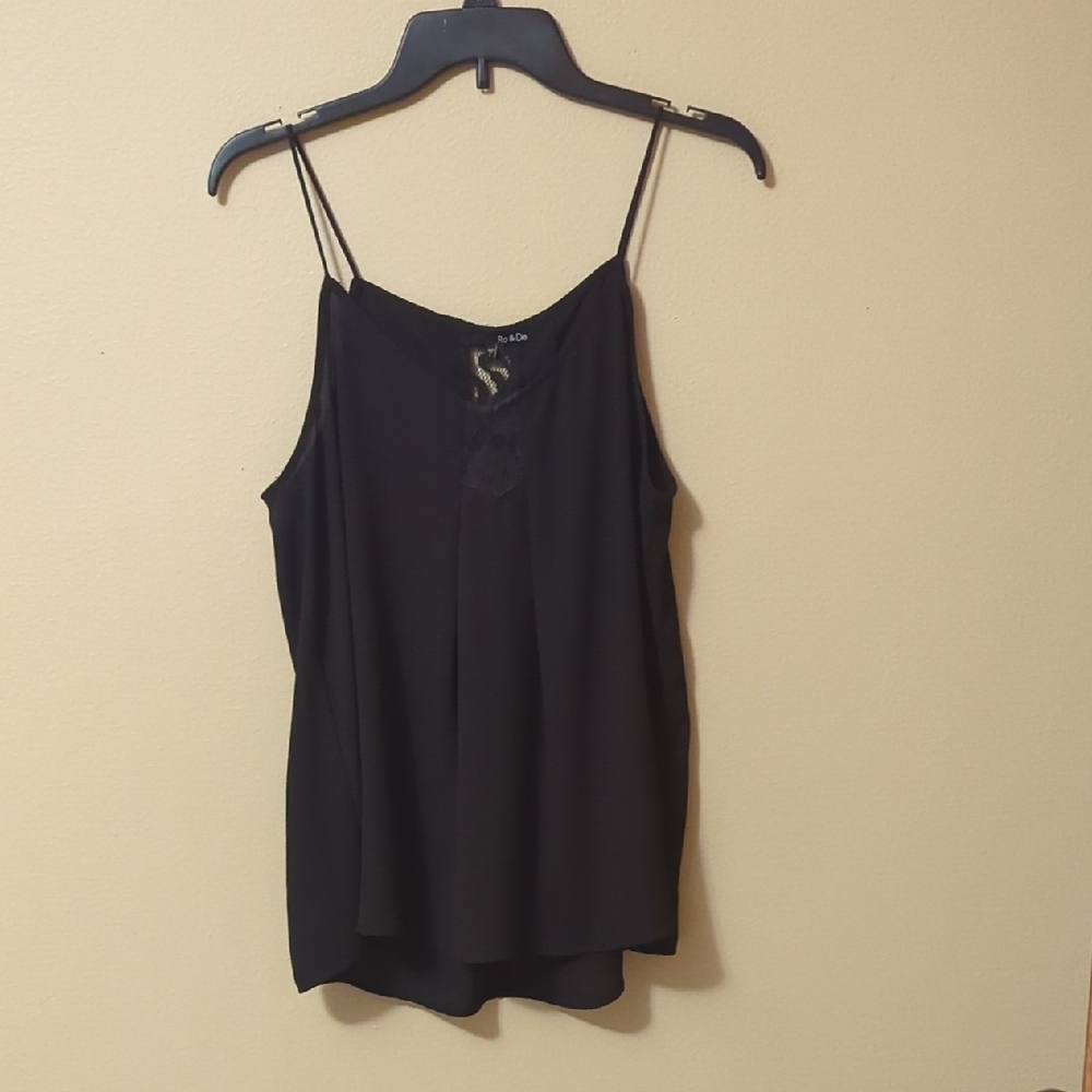 Ro & De Black Sleeveless Camisole Top